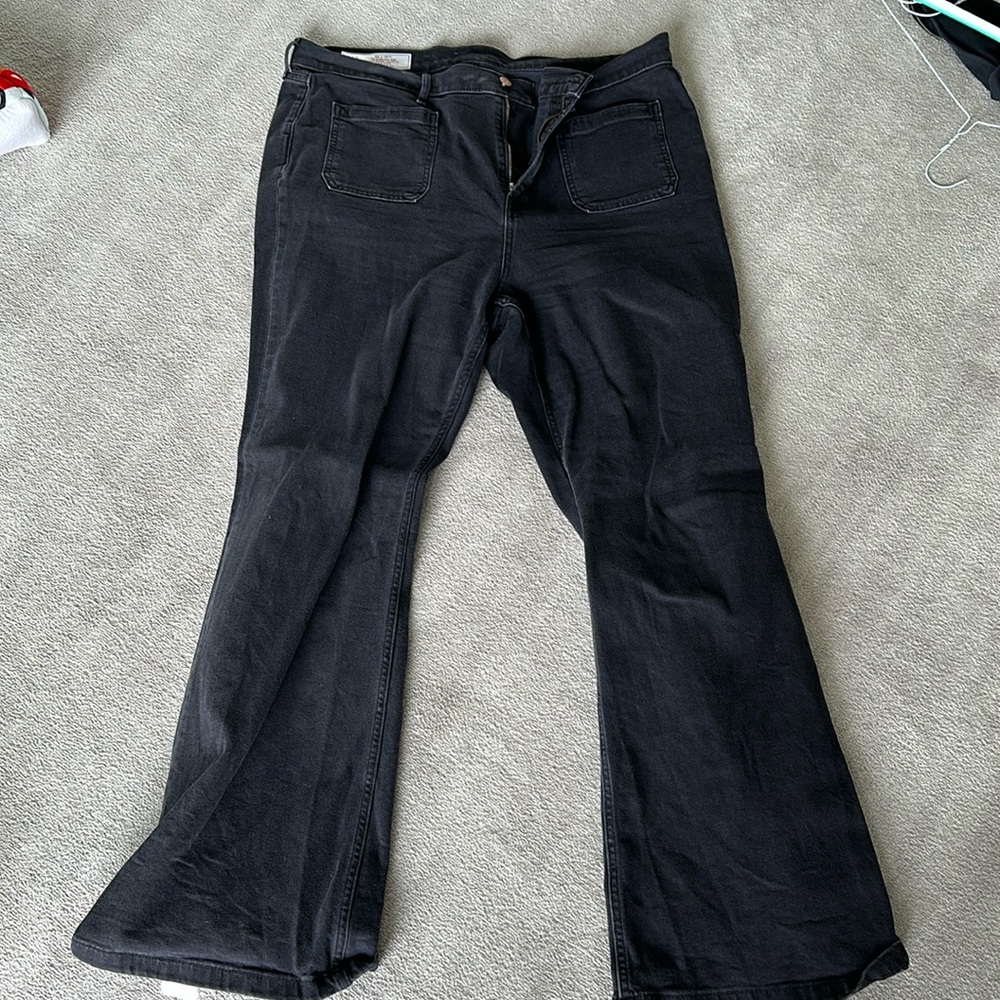 GAP - 70’s Flare High Rise Washed Black
